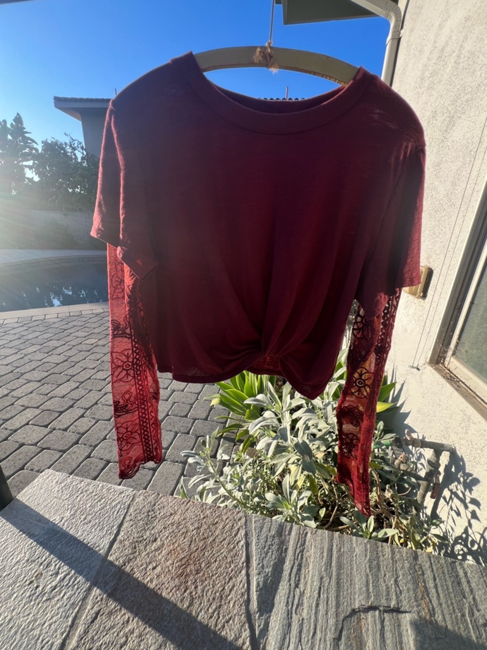 Jolt Women’s Burgundy Twist Front Long Sleeve Crop Top Lace Sleeves Large